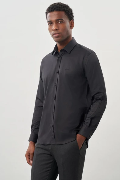 Siyah Uzun Kollu Sert Yaka Cepsiz Pamuklu Likralı Klasik Slim Fit Dar Kesim Gömlek 1004245234 ürün görseli 1
