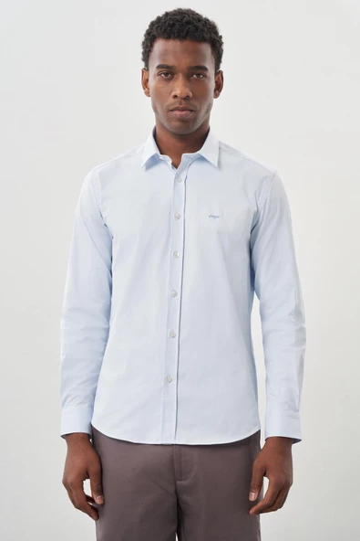 Mavi Uzun Kollu Sert Yaka Cepsiz Pamuklu Likralı Klasik Slim Fit Dar Kesim Gömlek 1004245234 ürün görseli 1