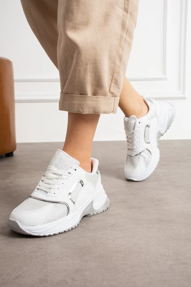 Beyaz Rahat Kalıp Kadın Sneaker - Resim 3