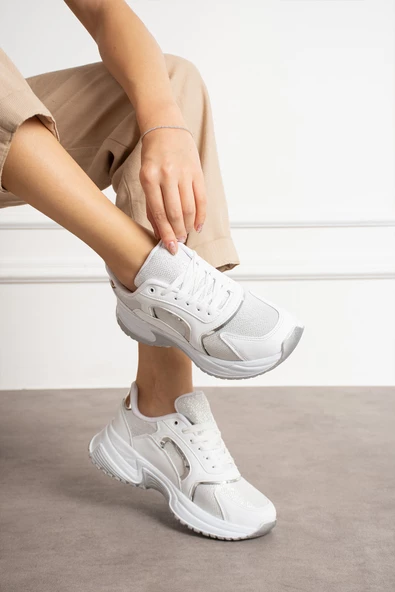 Beyaz Rahat Kalıp Kadın Sneaker - Resim 2