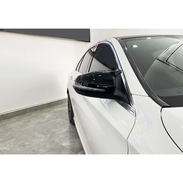 W205 Batman Ayna Kapağı Piano Black / 2015-2019 ürün görseli 1
