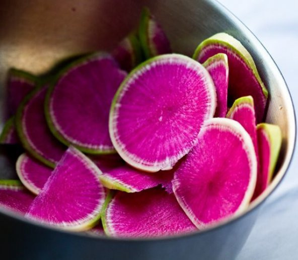 Doğal İçi Kırmızı Dışı Beyaz Sulu Watermelon Turp Fidesi (5 adet) ürün görseli 1
