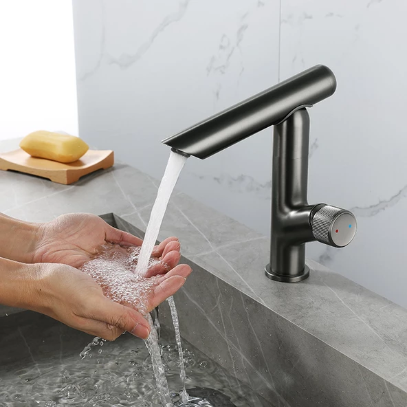 Modern Black Mat Siyah Tezgah Üstü Lavabo Bataryası Özel Tasarım Döner Banyo Lavabo Bataryası ürün görseli 1