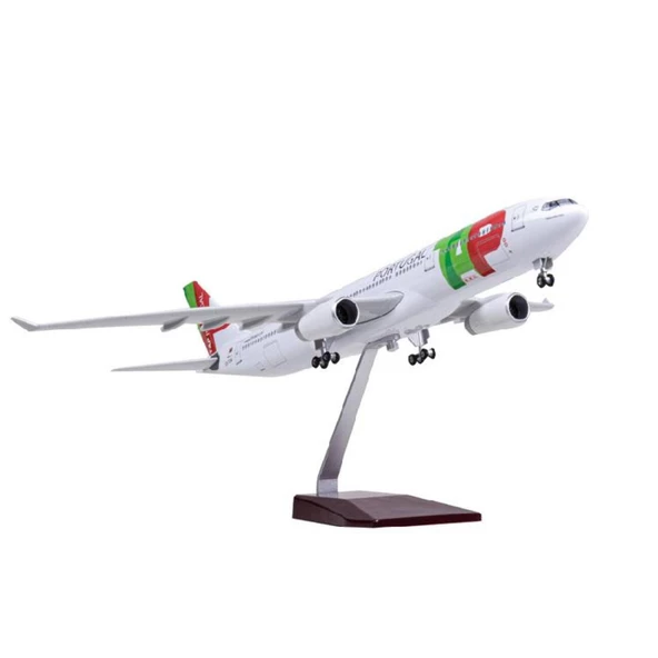 HEDİYELİK-MAKET UÇAKLAR-PORTUGAL-ÖLÇEK : 1:80 47 CM-JA330PORTUGAL ürün görseli 1