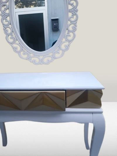 Dresuar Piramit Model 90520 Kayın Lükens Ayak Nakış Ayna Piramit Tabla Gold Beyaz ürün görseli 1