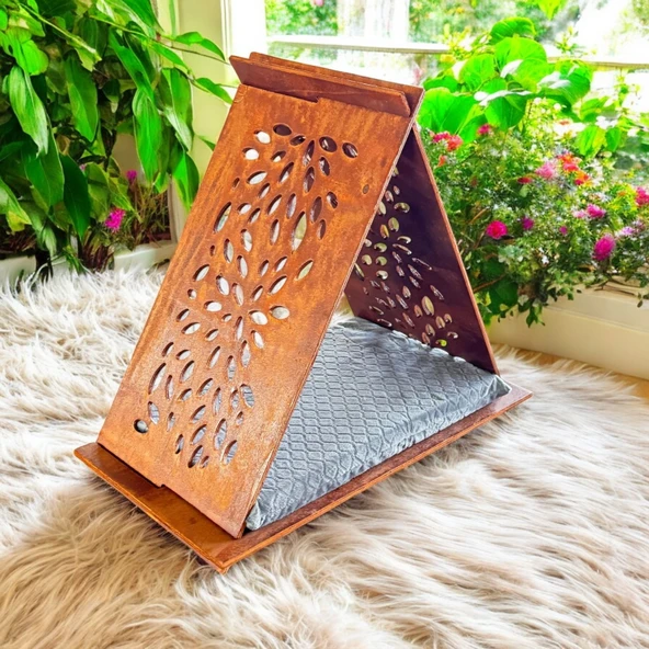 ED PET DİZAYN Üçgen Kedi Köpek Evi. 30x50 cm Ceviz Renk. 8 mm Kontroplak. ürün görseli 1