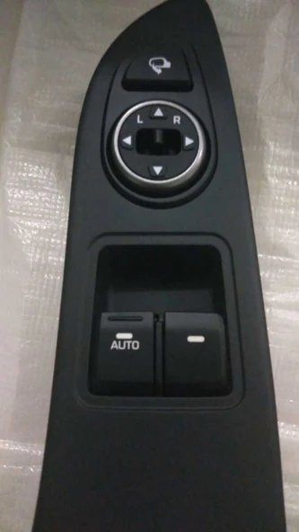 Hyundai İ10 İ20 İ30 Orjinal Ön Sol 2'li Cam Düğmesi ve Dikiz Ayna Elektrikli Kontrol ürün görseli 1