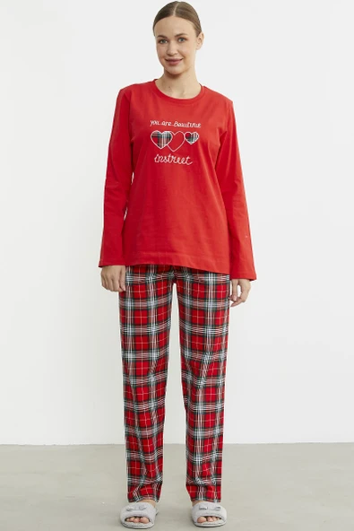 Nakış Detaylı Ekose Pijama Takım - Kırmızı ürün görseli 1