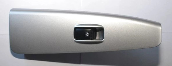 Kia Cerato Düğme Kapi Ön Cam (2004-2007) 1.6, 1.5 CRDI 935752F030D8 ürün görseli 1