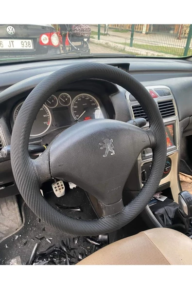 DİKİŞLİ DİREKSİYON KILIFI KARBON DERİ SİYAH DİKİŞLİ PEUGEOT 307 İÇİN ürün görseli 1