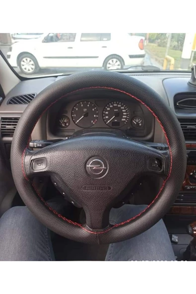 DİKİŞLİ DİREKSİYON KILIFI NOKTALI DERİ KIRMIZI DİKİŞLİ OPEL ASTRA İÇİN ürün görseli 1