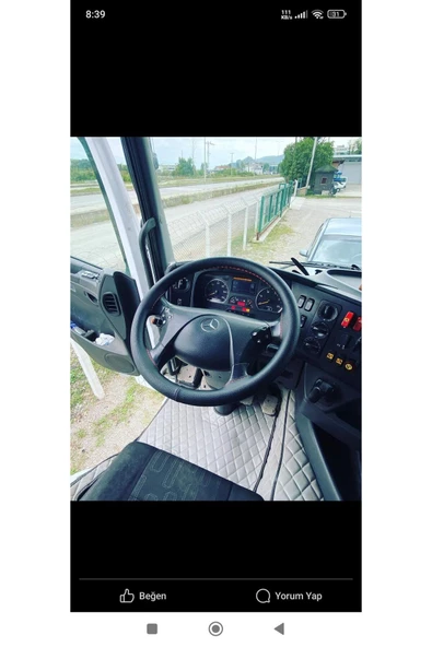 DİKİŞLİ DİREKSİYON KILIFI DAMARLI SİYAH DERİ KIRMIZI DİKİŞLİ ACTROS AXOR İÇİN ürün görseli 1