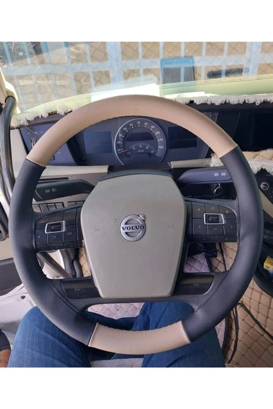 DİKİŞLİ DERİ DİREKSİYON KILIFI SİYAH/BEJ DERİ SİYAH DİKİŞLİ VOLVO TIR KAMYON İÇİN ürün görseli 1