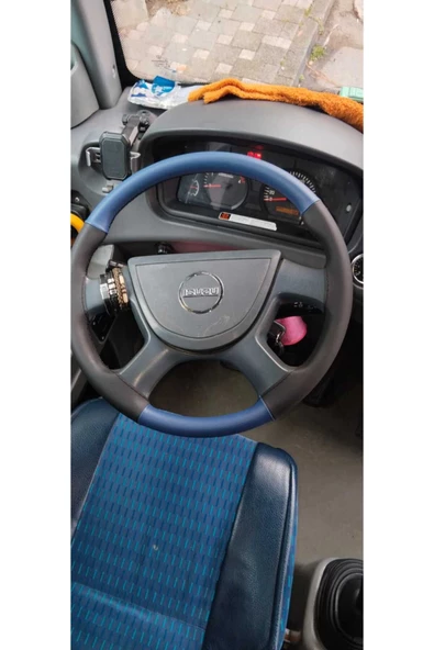 DİKİŞLİ DİREKSİYON KILIFI SİYAH/MAVİ DERİ SİYAH DİKİŞLİ ISUZU NOVO İÇİN ürün görseli 1