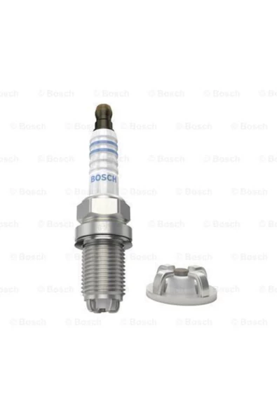 Bosch Buji 1 Adet - Audı A4 3.0 2001-2004 162 Kw  4 TIRNAK  0242235748 - Oem: 05033220aa ürün görseli 1