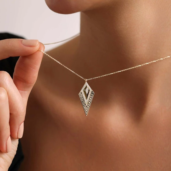 Triangle Grek Altın Kolye ürün görseli 1