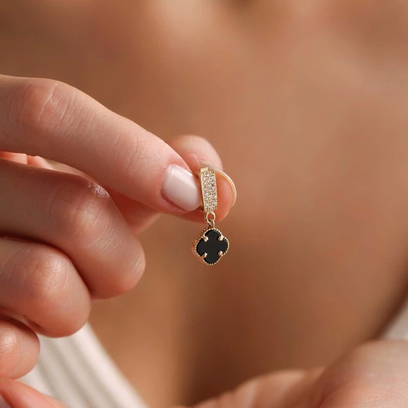 14 Ayar Black Yonca Charm Uç ( Bilezik-Kolye) ürün görseli 1