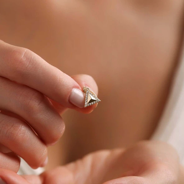 14 Ayar Üçgen Charm Uç ( Bilezik ) 1,0 cm ürün görseli 1