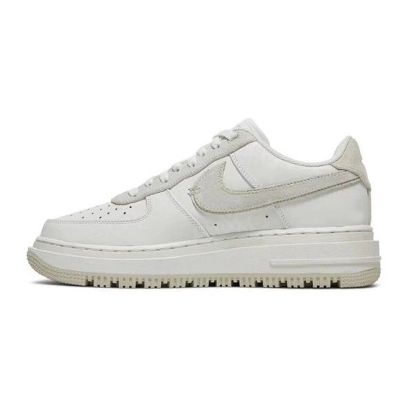 Nike Air Force 1 Luxe Triple White - Resim 2