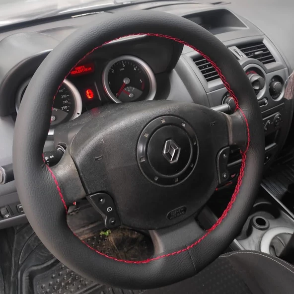 DİKİŞLİ DİREKSİYON KILIFI SİYAH DERİ KIRMIZI DİKİŞLİ RENAULT MEGANE 2 İÇİN ürün görseli 1