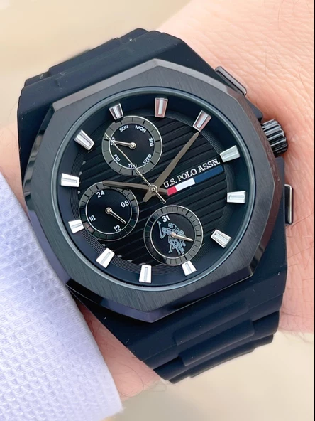 U.S.POLO ASSN Silikon Kordon İç Fonksiyonları Aktif 3 Atm Suya Dayanıklı Spor Erkek Kol Saati UP1B02 ürün görseli 1