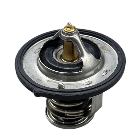 TERMOSTAT ACCENT ERA 07-12/İ20 07-12/İ30  07-12/MATRİX 07-12/CEED 07-12/CERATO 07-12/RİO 07-12/GETZ DIZEL 07-12 (82 DERECE) ürün görseli 1