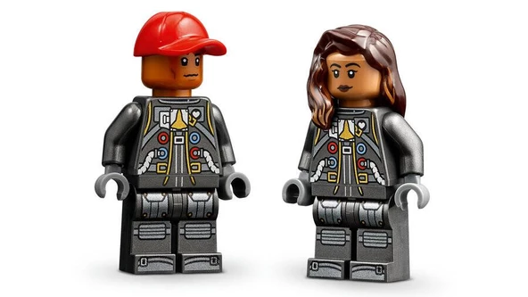 LEGO Icons 10391 Over the Moon with Pharrell Williams - Resim 4