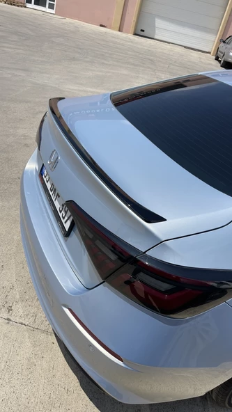 CIVIC 2022+ FE1 HYBRID SPOILER (PARLAK SİYAH) ürün görseli 1