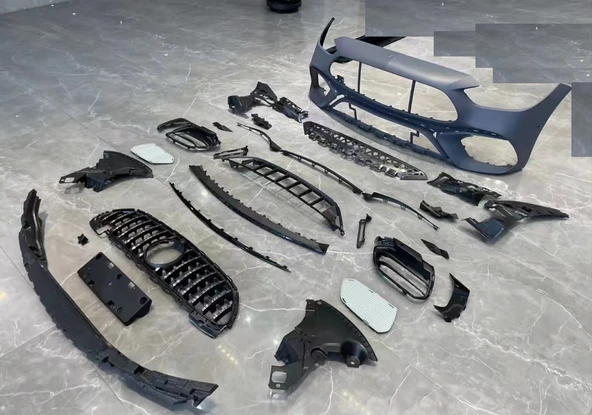 W206 C SERISI İÇİN C63 GÖRÜNÜM ÖN TAMPON & PANJUR ürün görseli 1