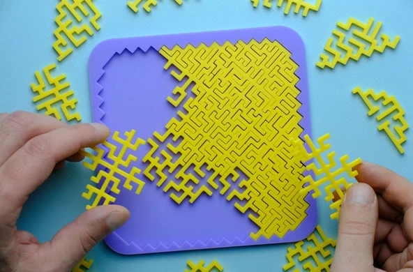 Yetişkinler İçin Geometrik Yapboz - Kendine Güvenen Var Mı? ürün görseli 1