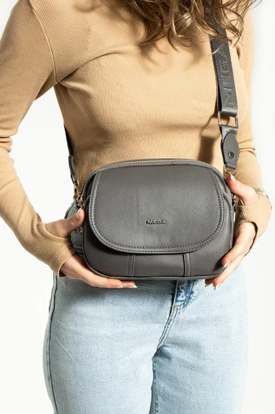 Kadın Postacı Çanta 24*19 Cm Suni Deri Çapraz Askılı Omuz Çantası Mega Çanta Kapaklı Model ürün görseli 1