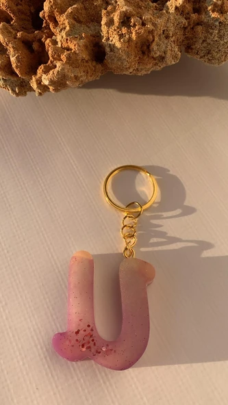 U Harfi Gökkuşağı Renkleri Kırmızı Sim Süsleme Anahtarlık Gold Aksesuarlı El Yapımı Epoksi ürün görseli 1