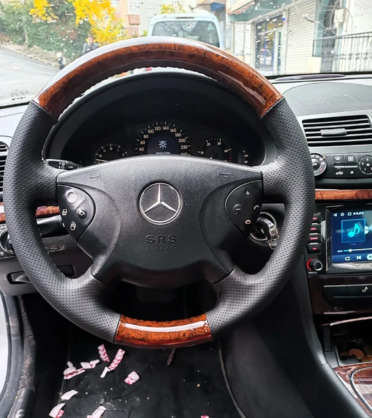 Mercedes W211 E220 Araca Özel Dikmeli Direksiyon Kılıfı (AHŞAP SOFT NOKTA DERİ) ürün görseli 1