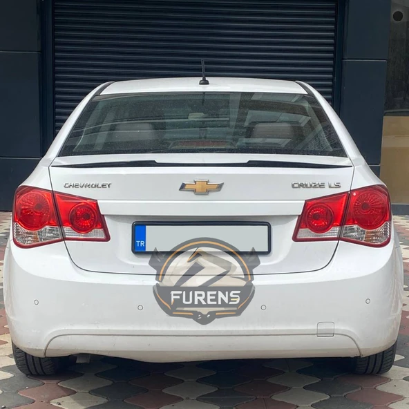 Chevrolet Cruze 2008-2016 Bagaj Üstü Yarasa Spoiler Bagaj Çıtası Piano Black Spoyler ürün görseli 1