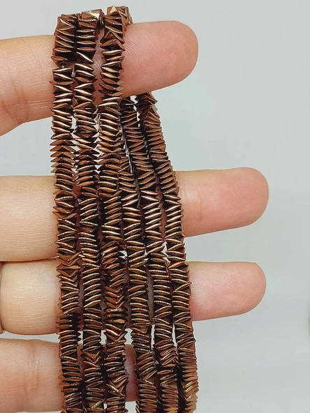 Hematit Taşı Kare Şekilli 1*4mm Dizi (56056) ürün görseli 1
