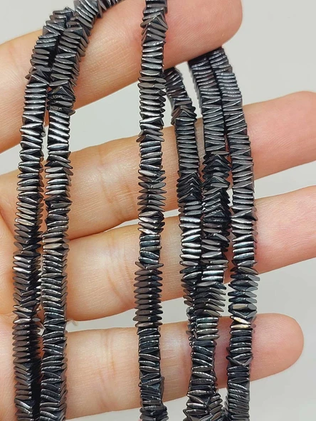 Hematit Taşı Kare Şekilli 1*4mm Dizi (56052) ürün görseli 1