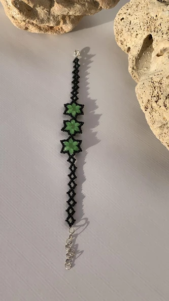 Yeşil Ve Siyah Renkli Yıldız Desenli Miyoki Boncuk Bileklik El Yapımı Hediyelik ürün görseli 1