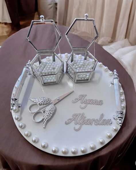 Arlo İncili Gümüş Söz Yüzük Tepsisi  krem ürün görseli 1