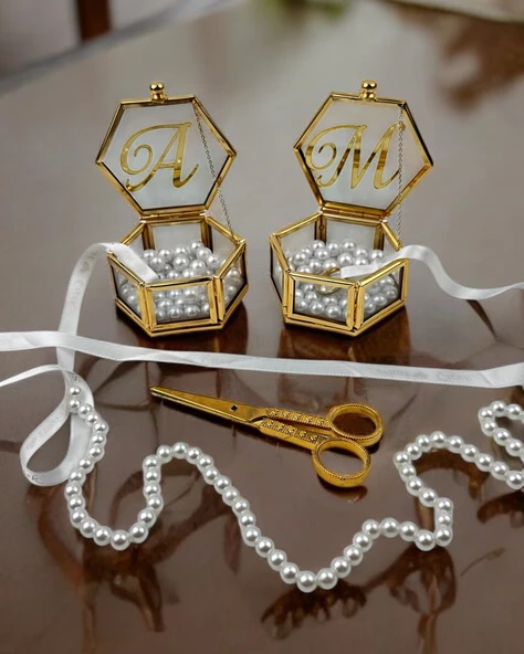 Corrente Altıgen Gold Yüzük Yükselticisi ve Söz Makası Seti  krem ürün görseli 1