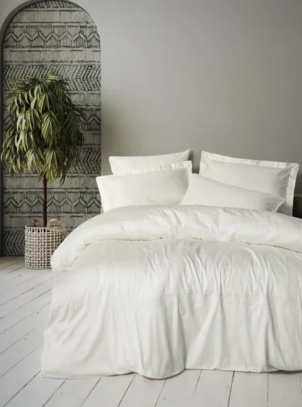 Cotton Box Brode Nakışlı Çift Kişilik Saten Nevresim Takımı Luxe Ekru ürün görseli 1