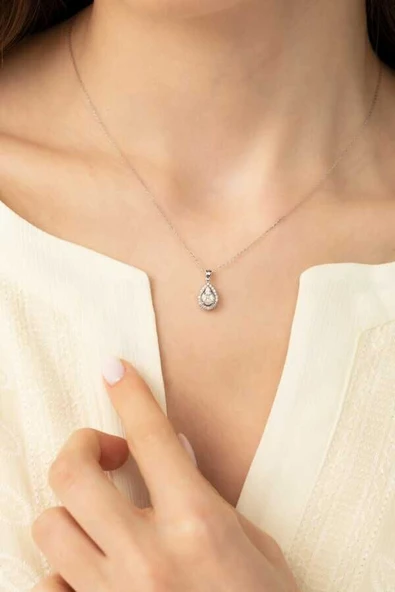 0.44 Karat Pırlanta Trend Kolye ürün görseli 1