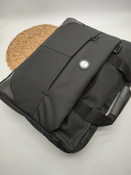 Büyük Boy Bilgisayar Notebook Çantası 17.3 İnç ürün görseli 1