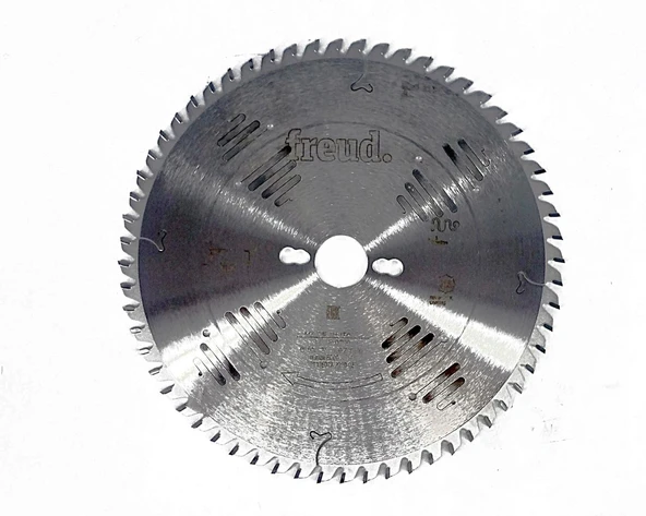 Freud LG2B 0700 250X30X3,2 mm Ahşap Testere 60 Diş ürün görseli 1