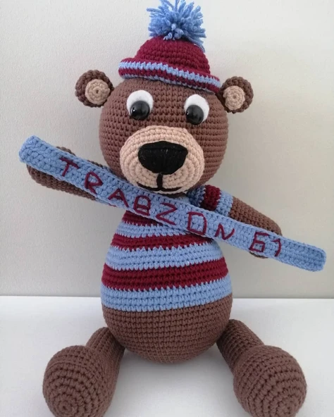 Bordo Mavi Fanatik Ayıcık Amigurumi Organik Oyuncak ürün görseli 1