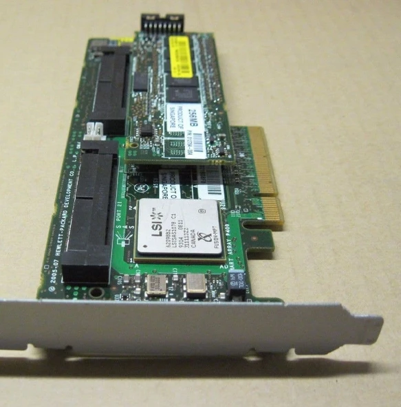 HP Smart Array P400 SAS RAID Denetleyicisi 405831-001 256MB Önbellek ürün görseli 1