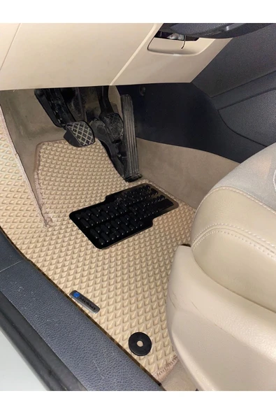 CAR Volkswagen Jetta 2014 +1 Topukluk +4 logo ürün görseli 1