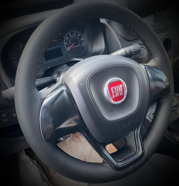 DİKİŞLİ DİREKSİYON KILIFI İTHAL SİYAH DERİ SİYAH DİKİŞLİ FIAT DOBLO İÇİN ürün görseli 1