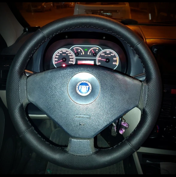 DİKİŞLİ DİREKSİYON KILIFI SİYAH DERİ NOKTA DERİ SİYAH DİKİŞLİ FIAT ALBEA İÇİN ürün görseli 1