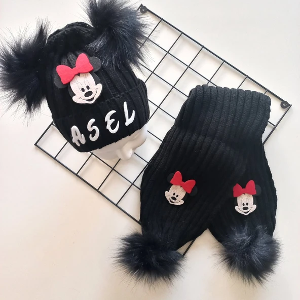 MARS BABY Bebek Kız Çocuk İsimli Kişiye Özel Siyah Kırmızı Minnie Çift Ponponlu Atkı Bere Takımı ürün görseli 1
