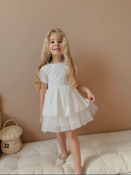 Lace Fistolu Ekru Elbise ürün görseli 1